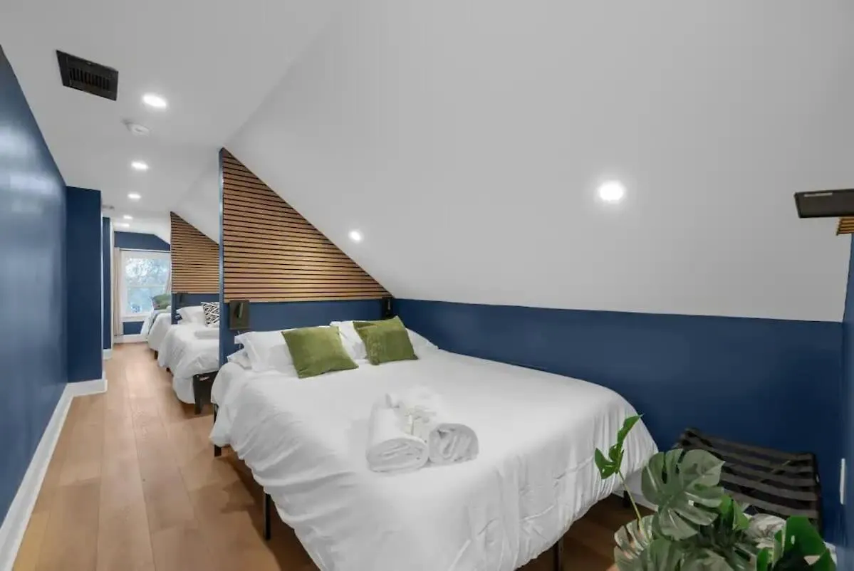 קולומבוס 5 Bedrooms Sleeps 14 Hot Tub Fire Pit דירה