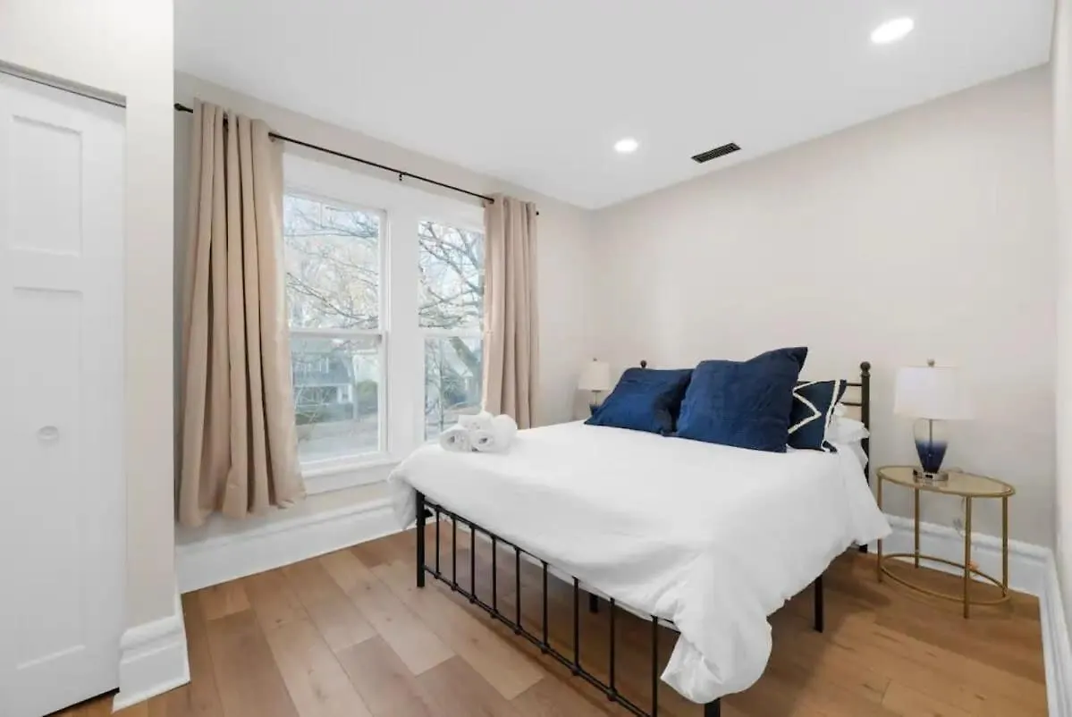 קולומבוס 5 Bedrooms Sleeps 14 Hot Tub Fire Pit